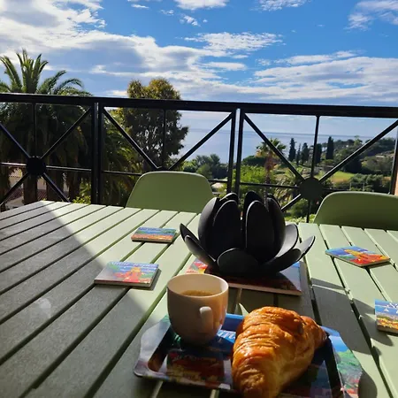 Apartment Cap Esterel 28m2 Vue Mer, Confort & Loisirs Au Centre Du Village